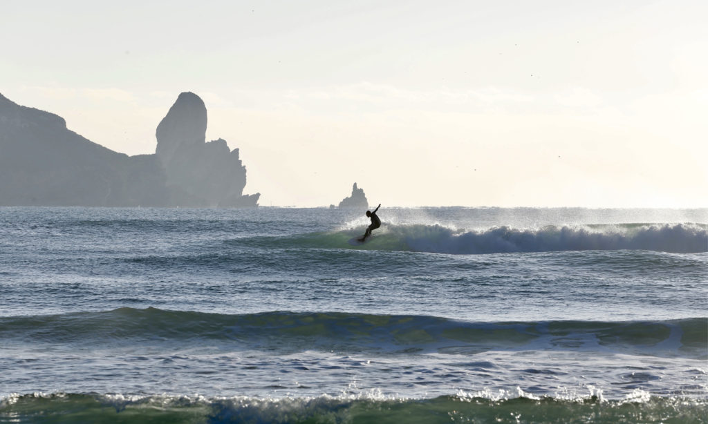 20 maniobras de surf que deberías conocer